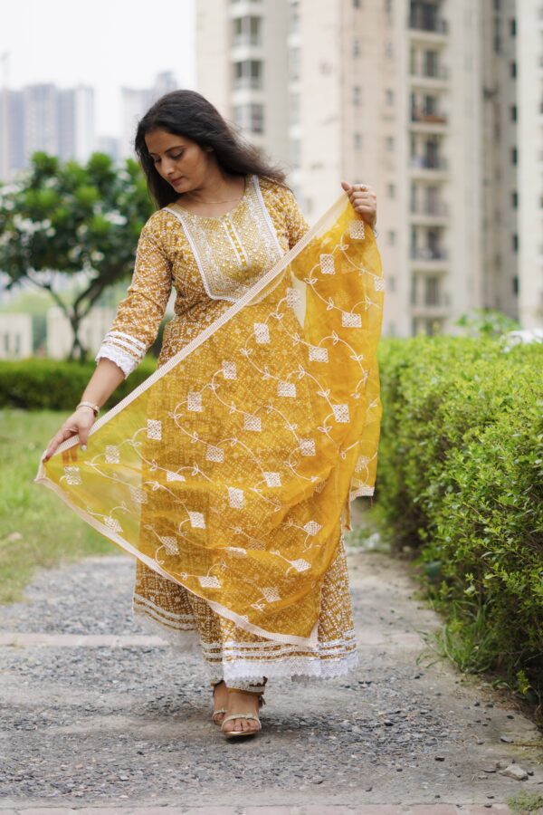 Yellow Georgette Fully embroidered Anarkali Suit with Embroidered Pants & Dupatta - Image 2