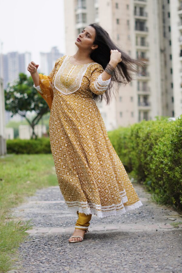 Yellow Georgette Fully embroidered Anarkali Suit with Embroidered Pants & Dupatta - Image 4